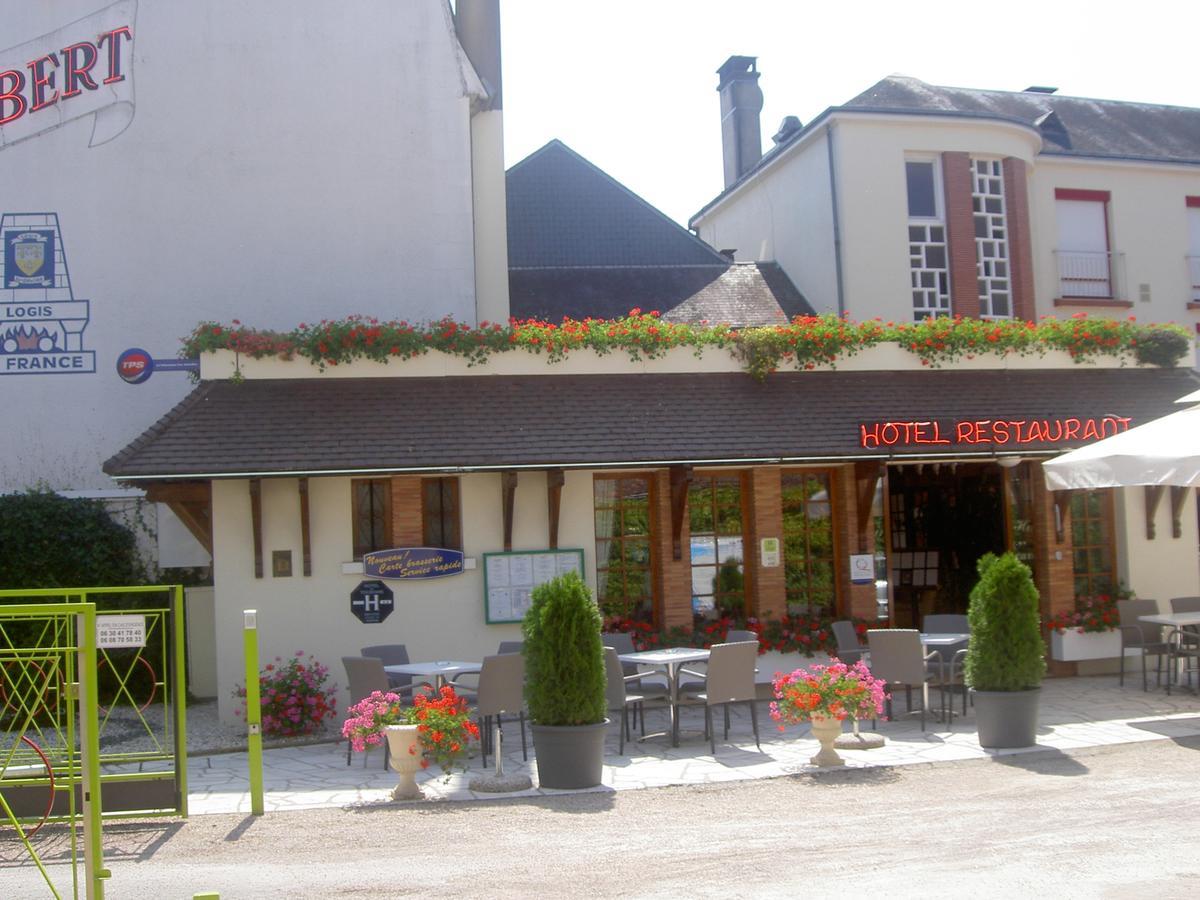 Logis Hotel Saint-Hubert Cour-Cheverny Exterior foto